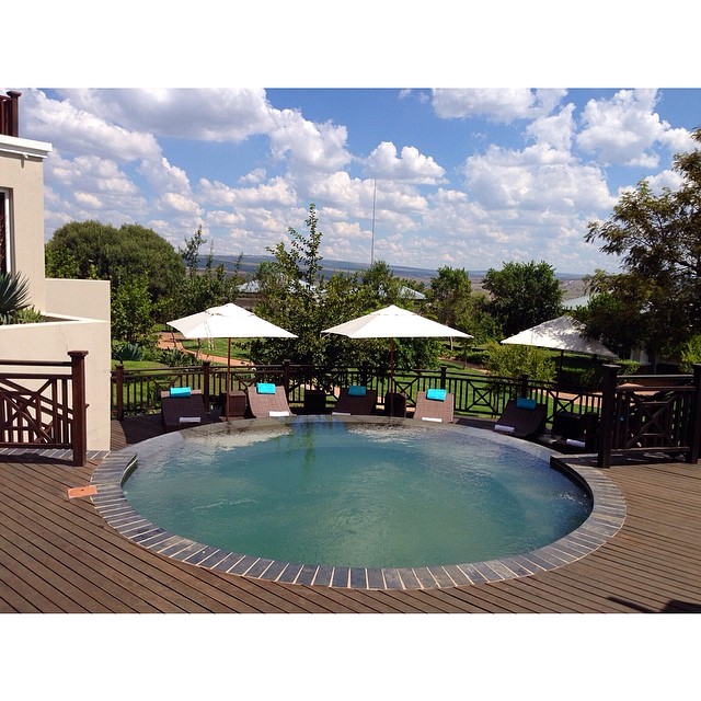Today's amazing @truelovemagazine cover shoot location, the spectacular Mount Grace. 🌴🌴