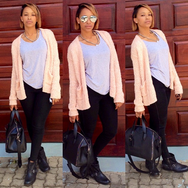 Pink obsession continued 💞💞 #todayimwearing #ootd #hairdiaries Pin-straight hair flipping #bloggerstyle #Newhipsterstyle 💞💞